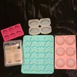 Silicone Mold Set with Soap Base